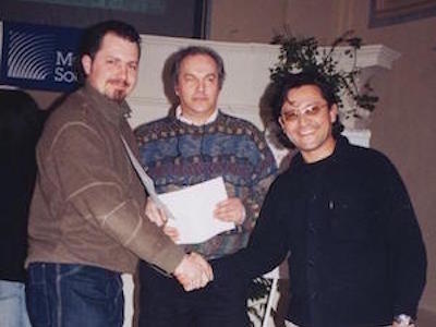 Consegna diploma Meyer Sound Mauricio Ramirez